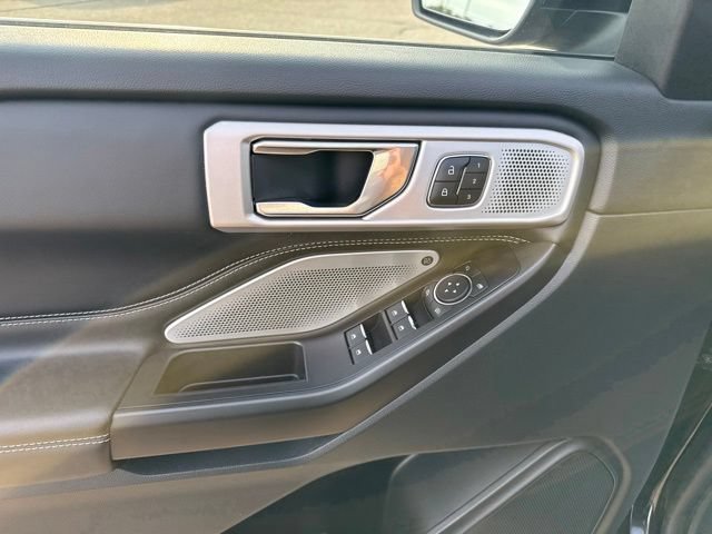 Certified 2020 Ford Explorer ST w/ Premium Technology Package AWD/4WD image 18
