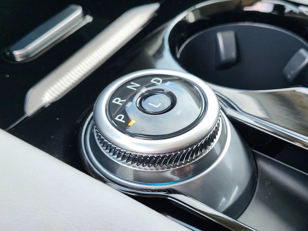 Certified 2025 Ford Explorer Platinum w/ LUX Leather Package image 30