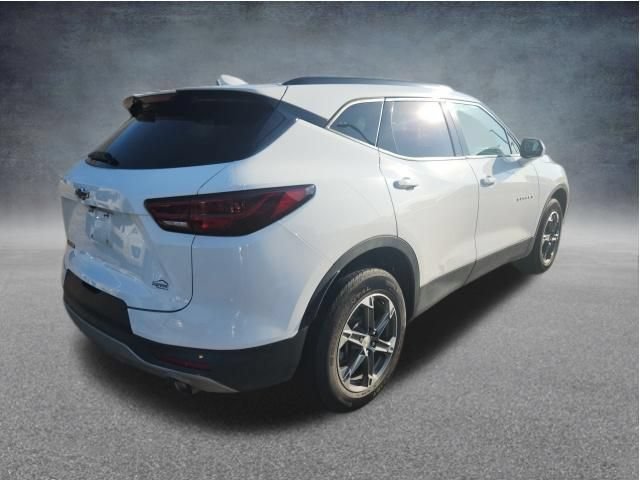 Used 2024 Chevrolet Blazer LT w/ Convenience Package FWD image 9