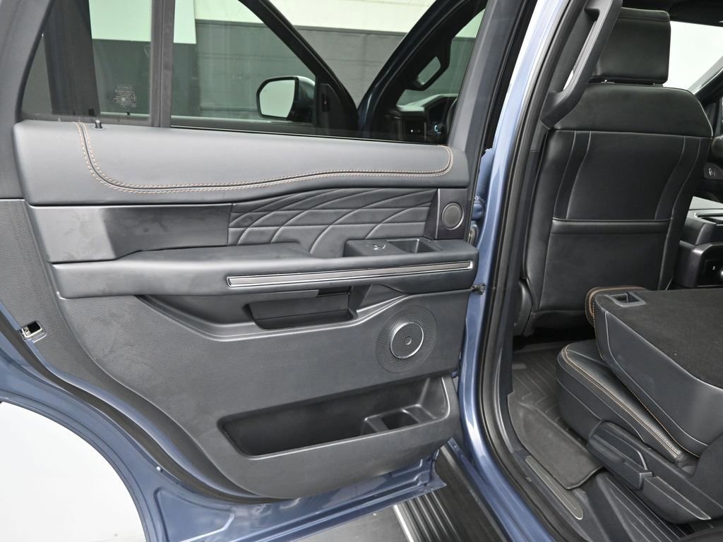Certified 2023 Ford Expedition Platinum image 39