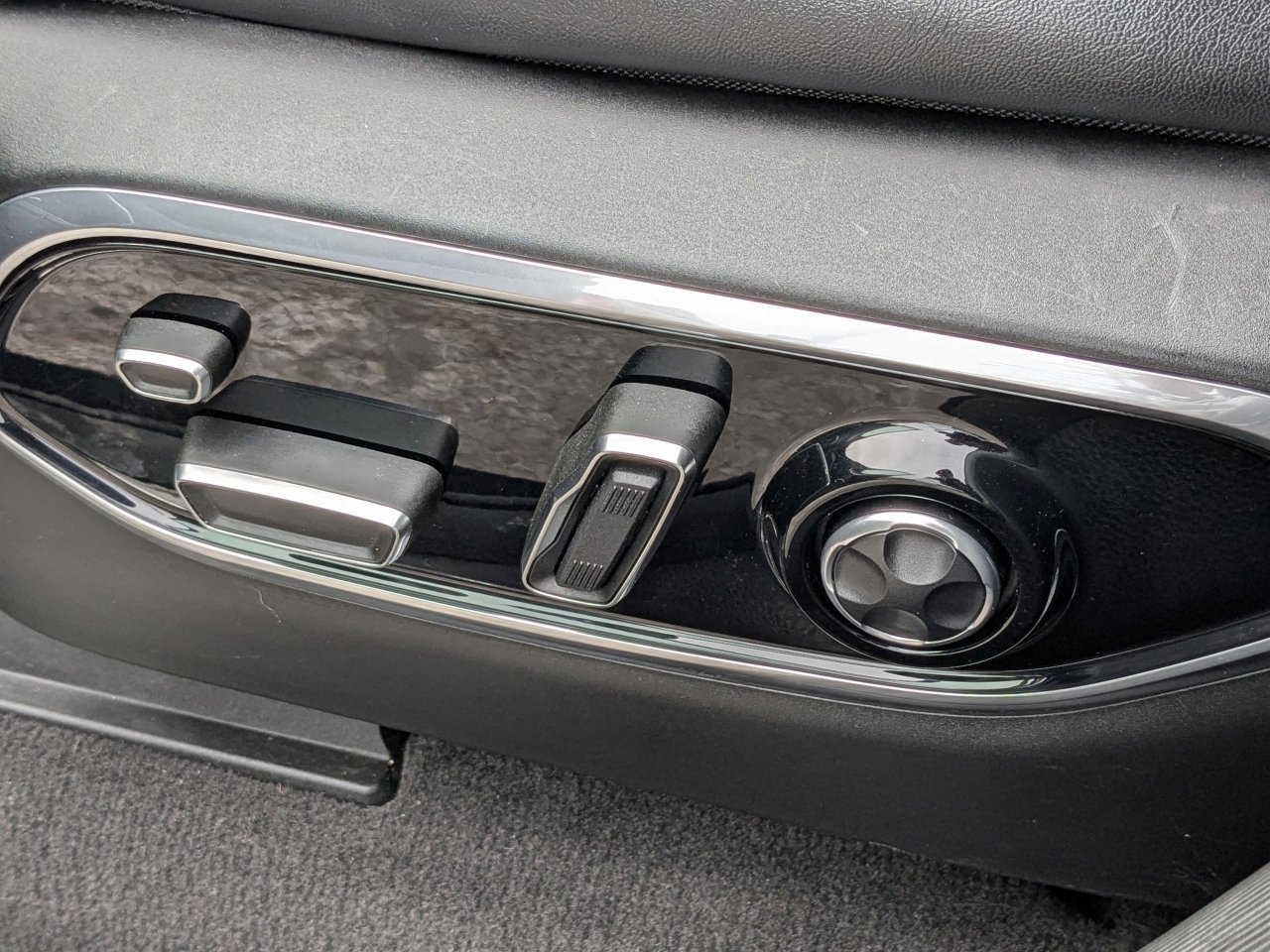 Used 2021 Jeep Grand Cherokee L Summit w/ Advanced Protech Group IV image 25