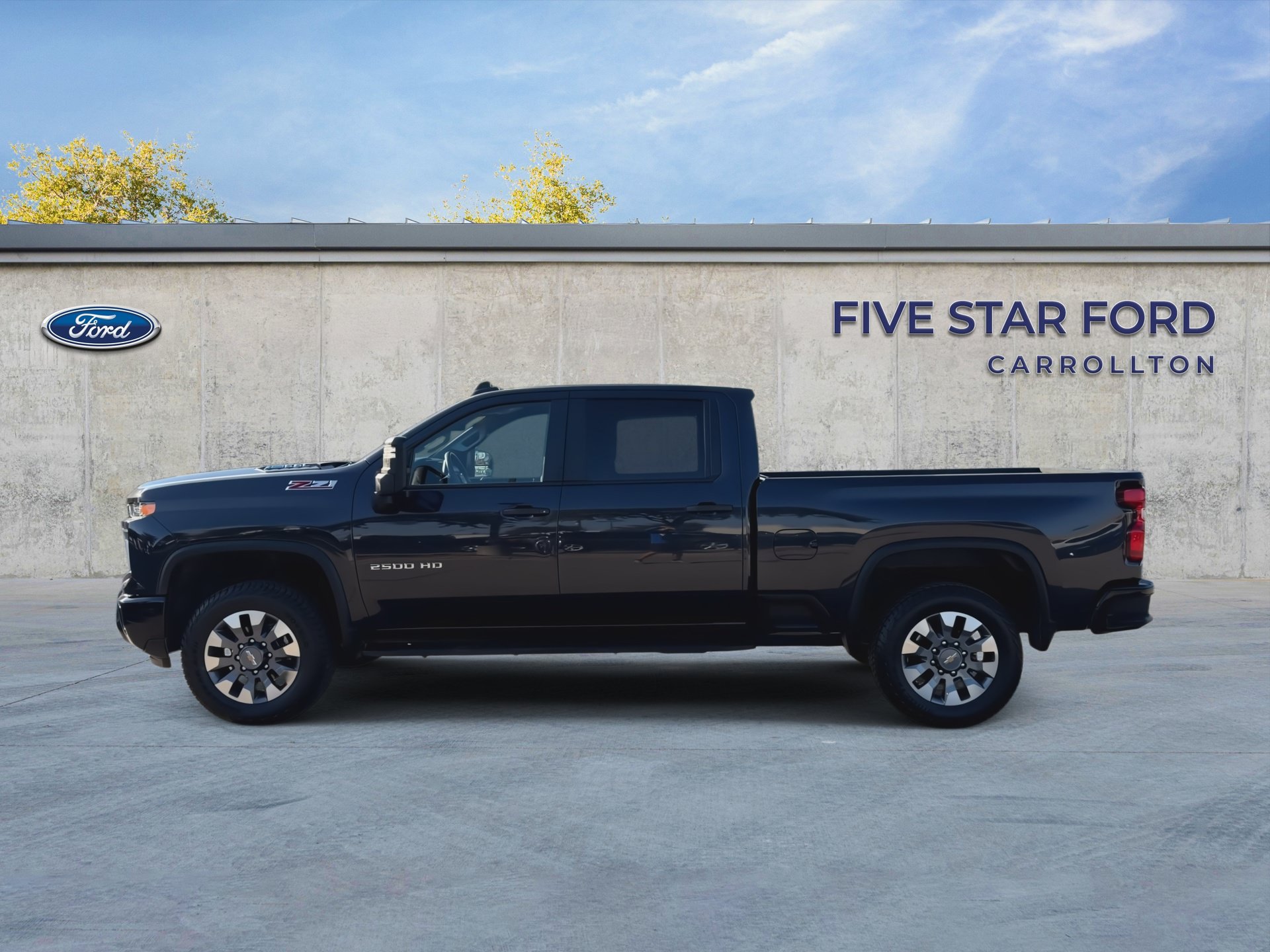 Used 2024 Chevrolet Silverado 2500 Custom w/ Custom Value Package AWD/4WD image 5