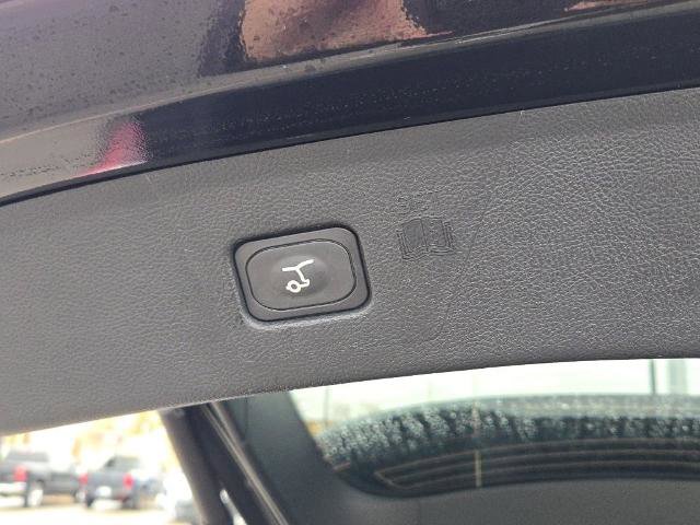 Certified 2022 Ford Edge ST-Line w/ Class II Trailer Tow Package image 17