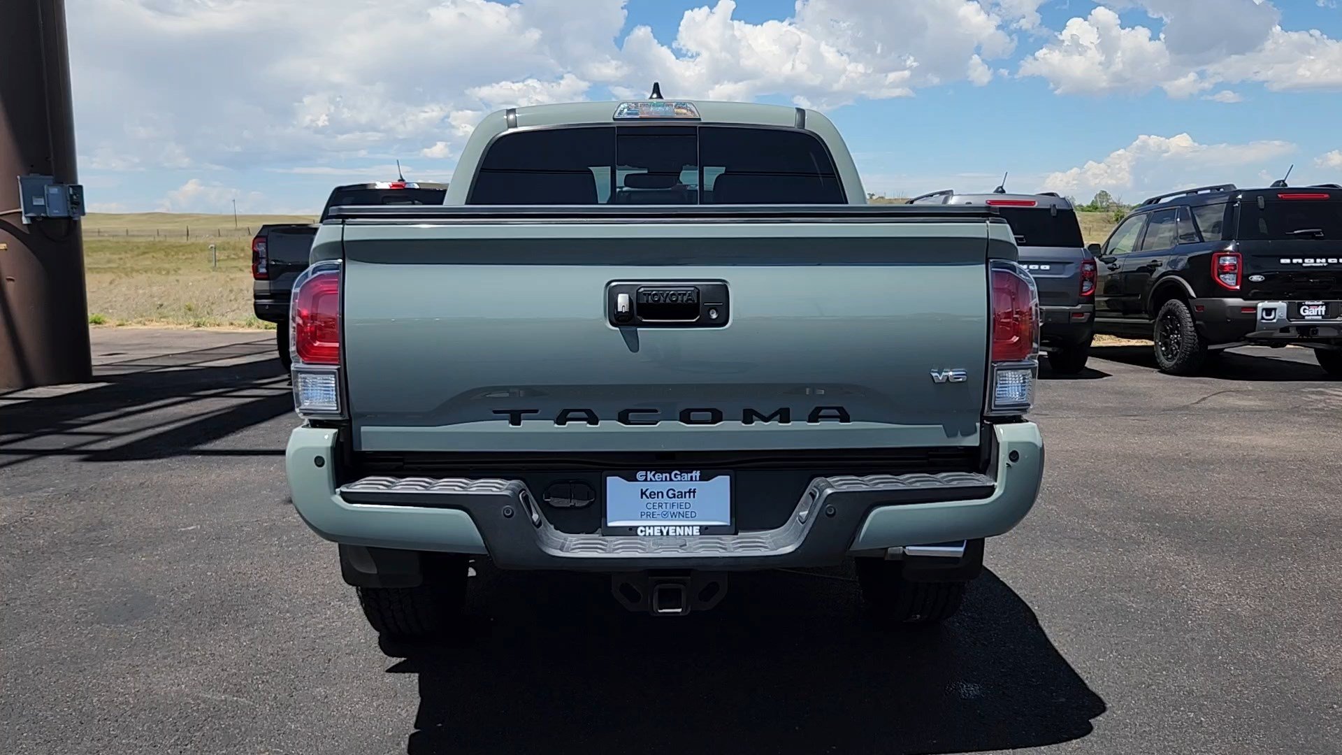Used 2023 Toyota Tacoma TRD Off-Road w/ TRD Premium Off Road Package AWD/4WD image 21