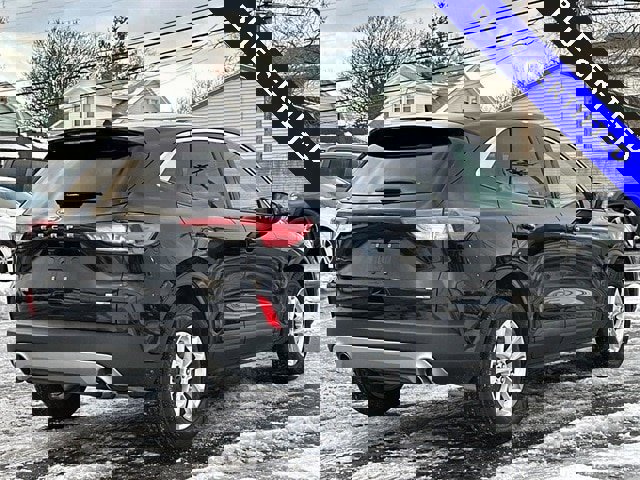 Certified 2020 Ford Escape SE image 2