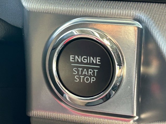 Certified 2025 Ford F150 Lariat w/ Equipment Group 501A Mid AWD/4WD image 32