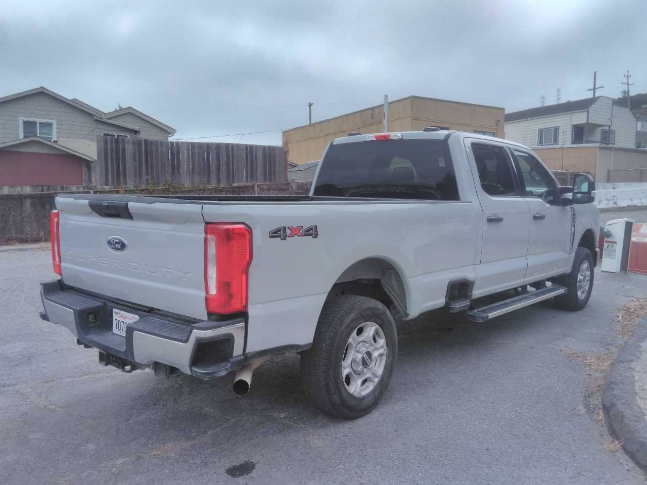 Certified 2025 Ford F250 XLT AWD/4WD image 3