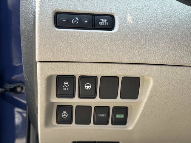 Used 2022 Nissan Rogue Sport SV w/ Technology Package FWD image 22