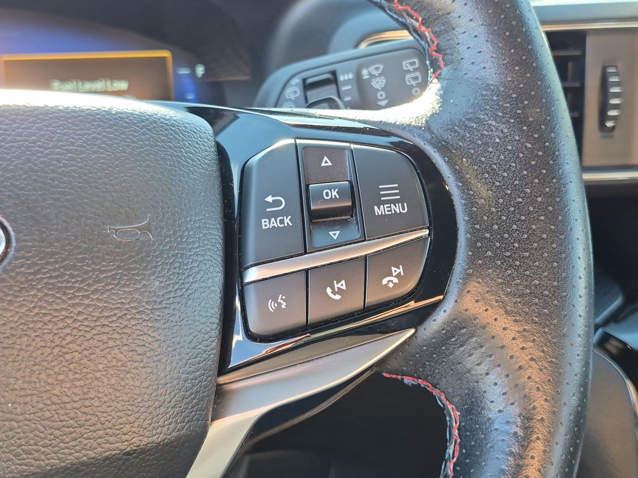 Certified 2023 Ford Explorer ST w/ Technology Package AWD/4WD image 22