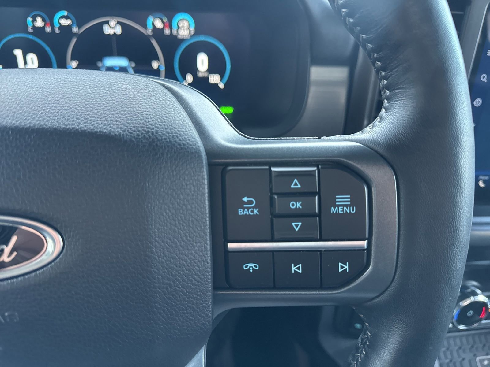 Certified 2023 Ford F150 Lariat w/ Equipment Group 502A High image 33