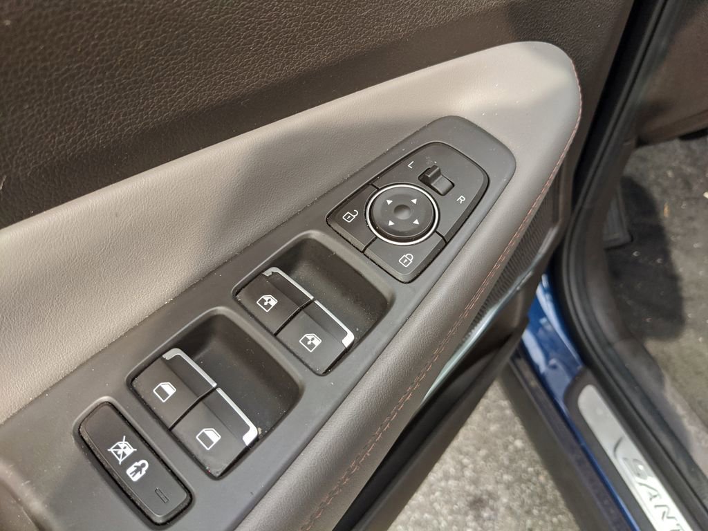 Used 2020 Hyundai Santa Fe Limited image 20