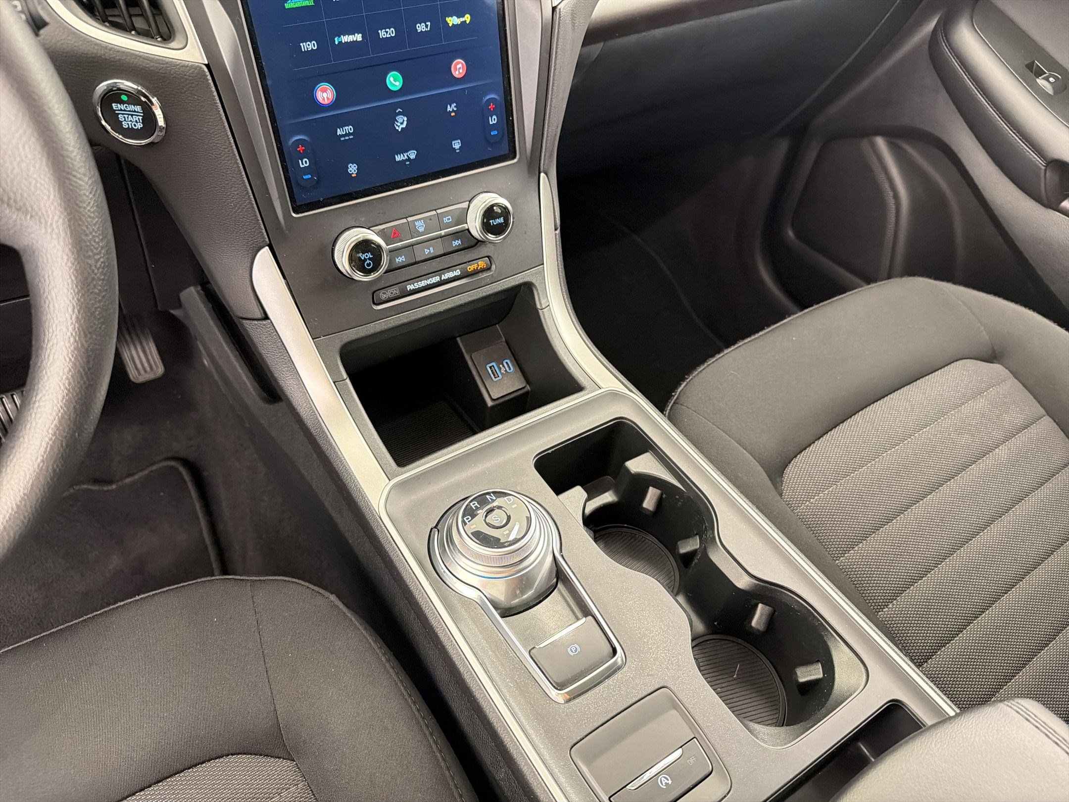 Certified 2024 Ford Edge SE w/ Black Appearance Package image 22