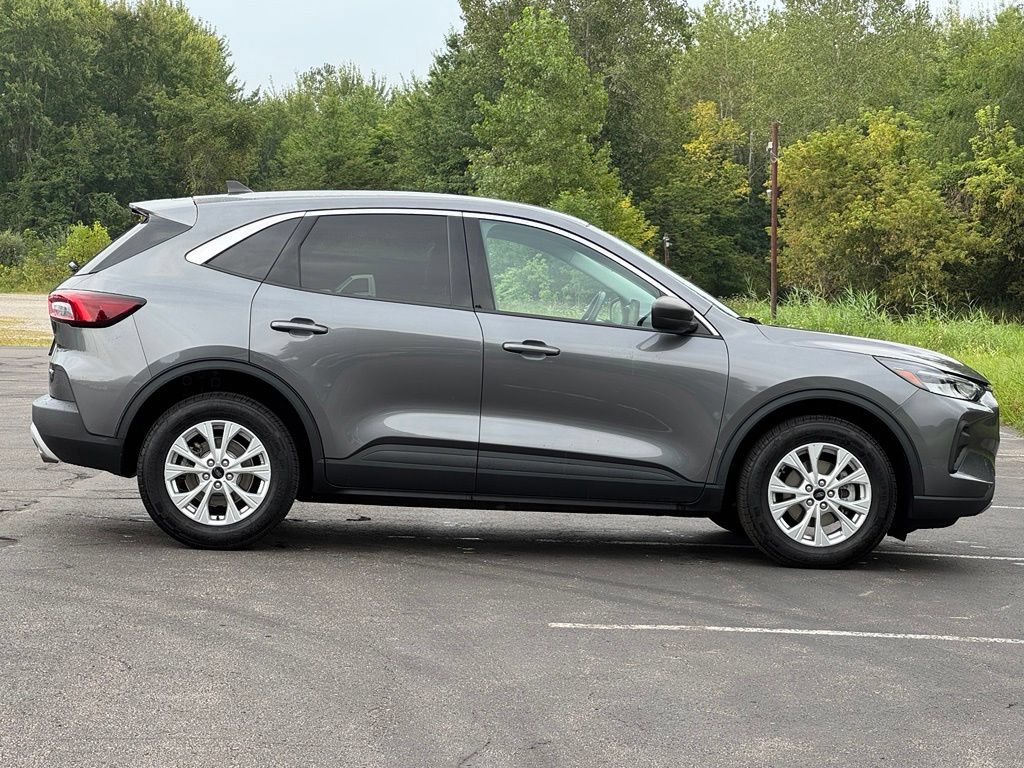 Certified 2023 Ford Escape Active AWD/4WD image 7