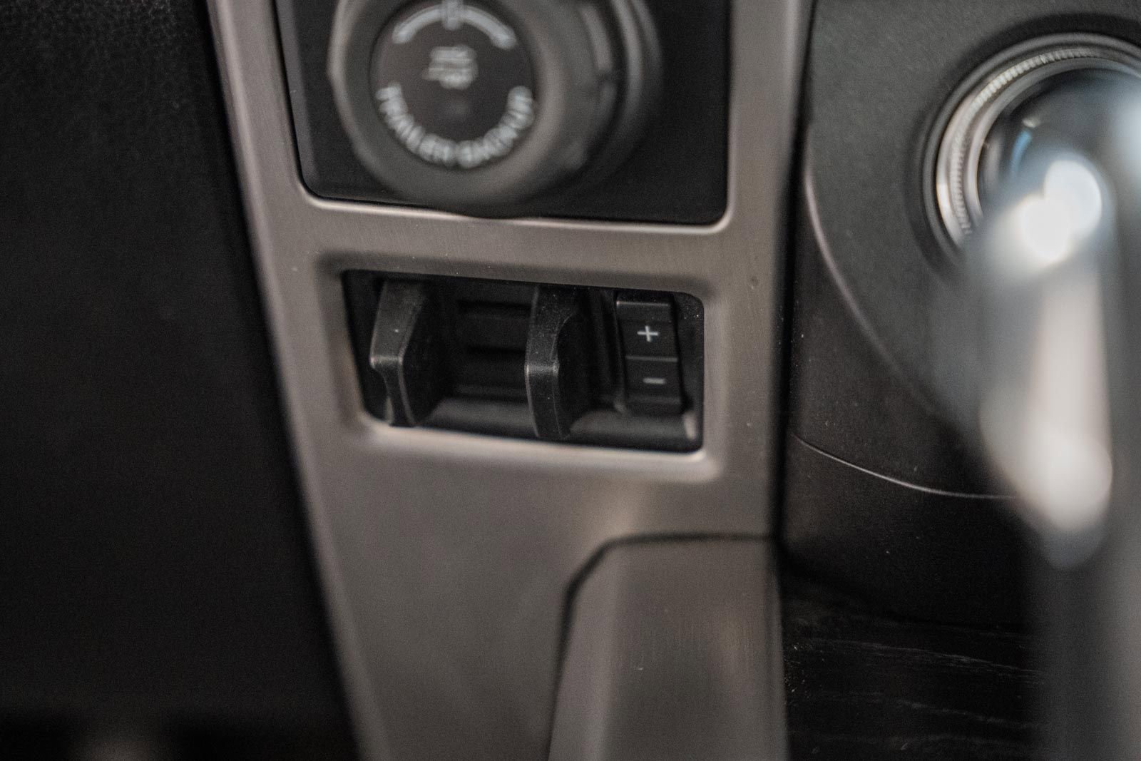 Certified 2018 Ford F150 Platinum w/ Equipment Group 701A Luxury image 35