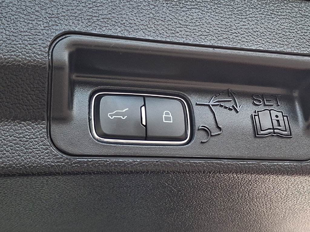 Certified 2020 Ford Explorer XLT AWD/4WD image 29