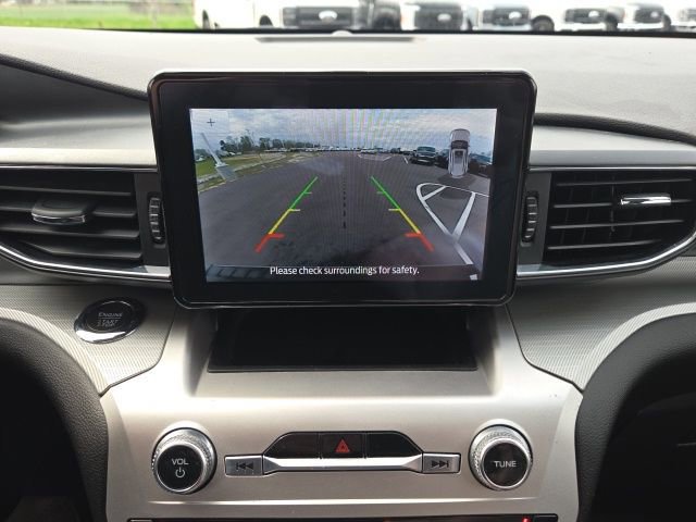 Certified 2022 Ford Explorer XLT w/ Equipment Group 202A image 35