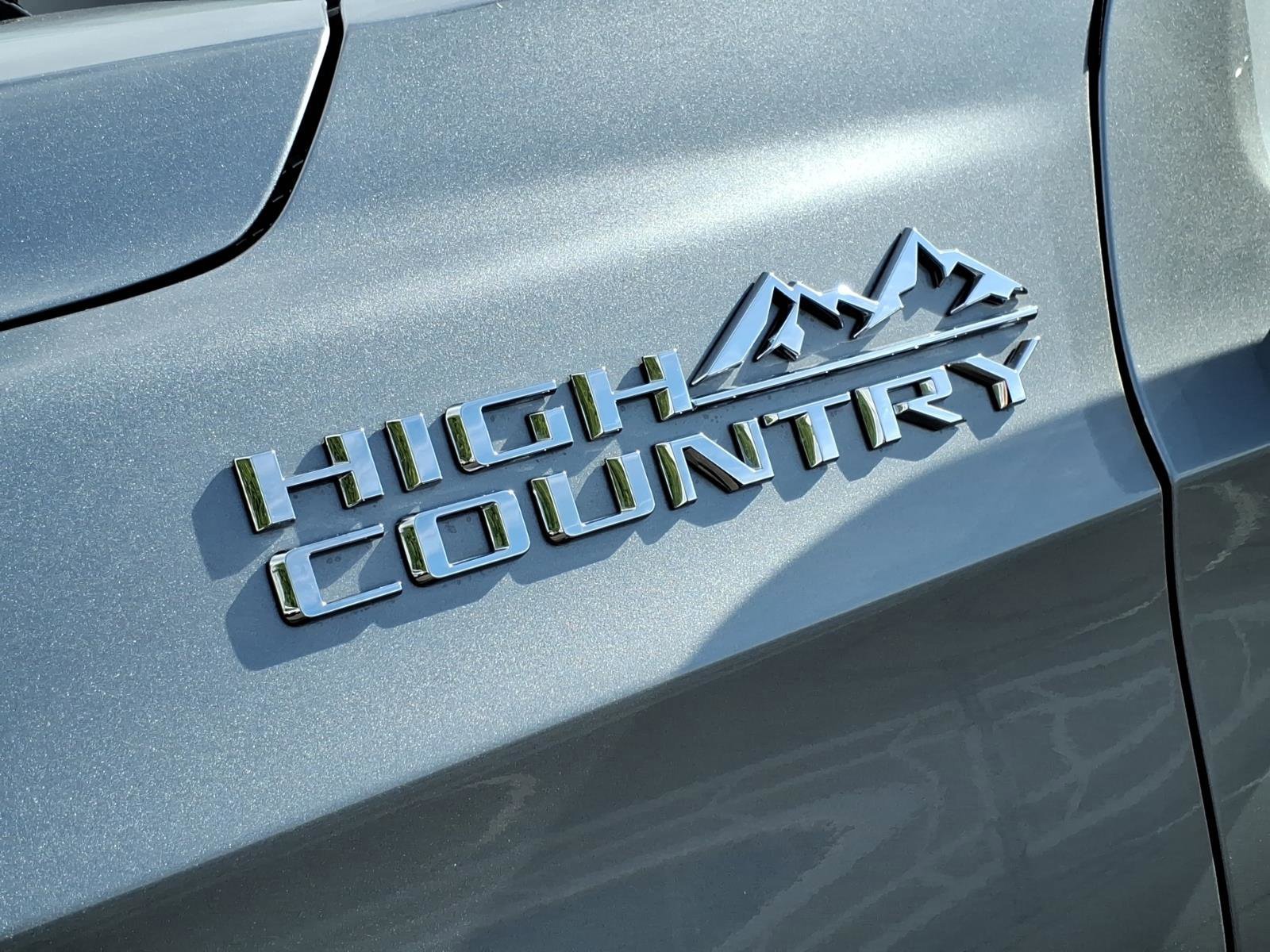 Used 2024 Chevrolet Tahoe High Country w/ Advanced Technology Package image 9