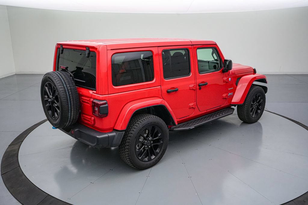 Used 2024 Jeep Wrangler Unlimited Sahara AWD/4WD image 4