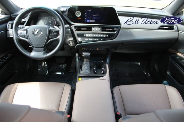 Used 2025 Lexus ES 350 w/ Premium Package FWD image 16