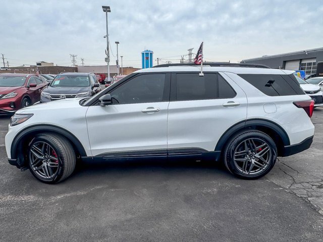 Certified 2025 Ford Explorer ST AWD/4WD image 6