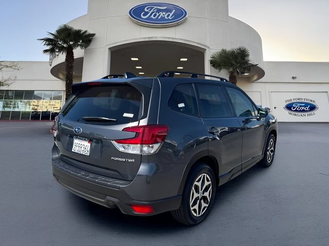 Used 2022 Subaru Forester Premium AWD/4WD image 6