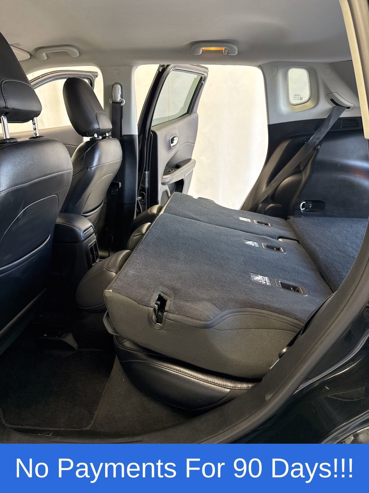 Used 2017 Jeep Compass Latitude image 34