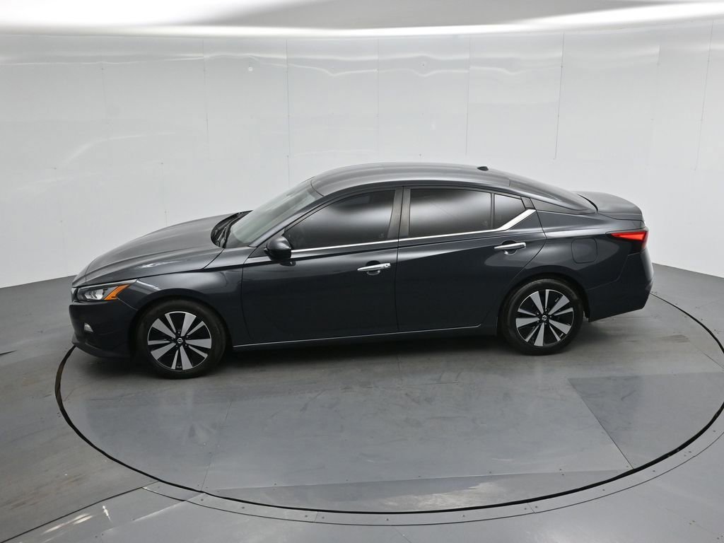 Used 2022 Nissan Altima 2.5 SV image 23