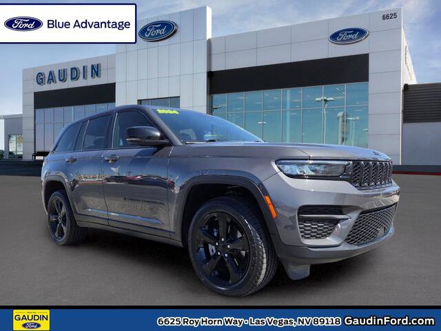 Used 2024 Jeep Grand Cherokee Altitude AWD/4WD image 1