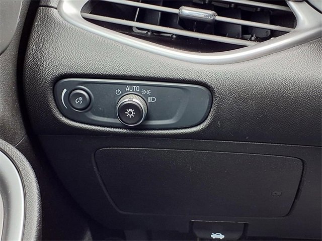 Used 2024 Chevrolet Malibu LT image 24