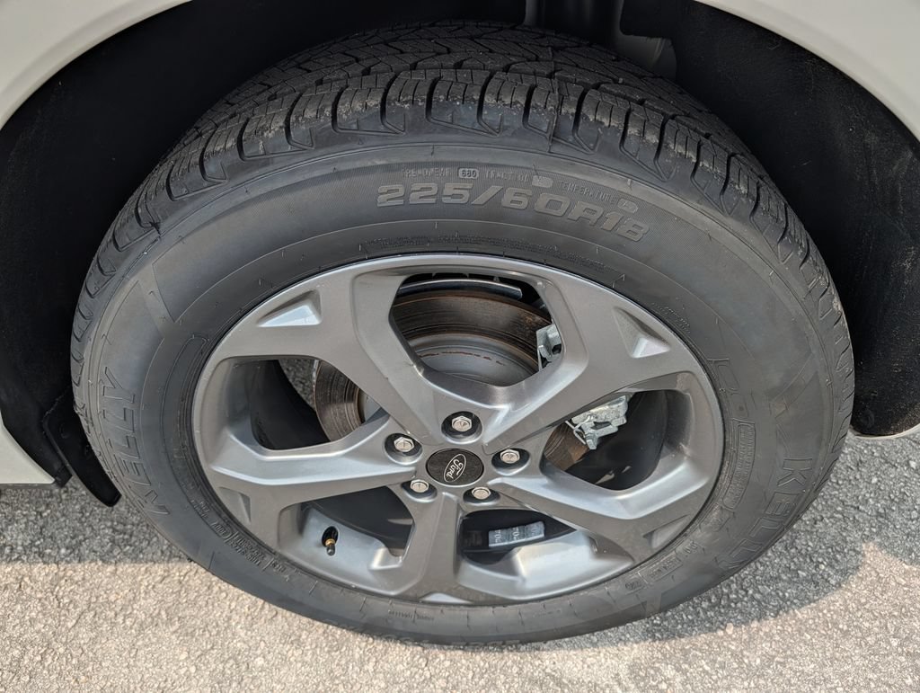 Certified 2023 Ford Escape ST-Line w/ Tech Pack #1 FWD image 33