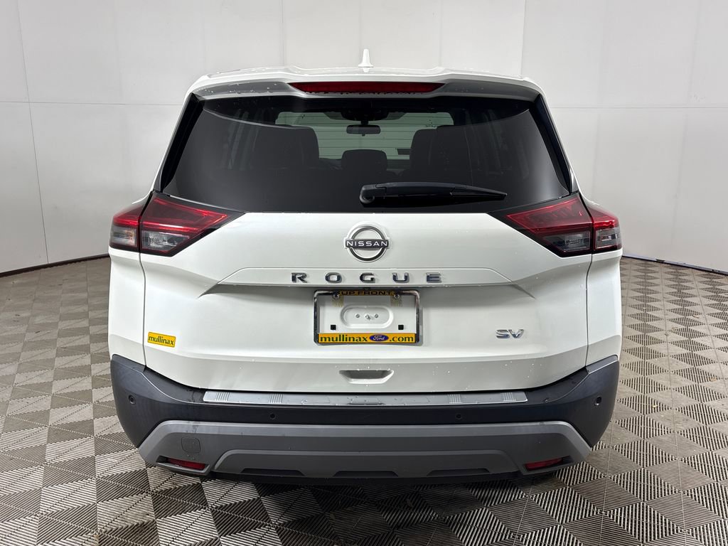 Used 2023 Nissan Rogue SV image 6