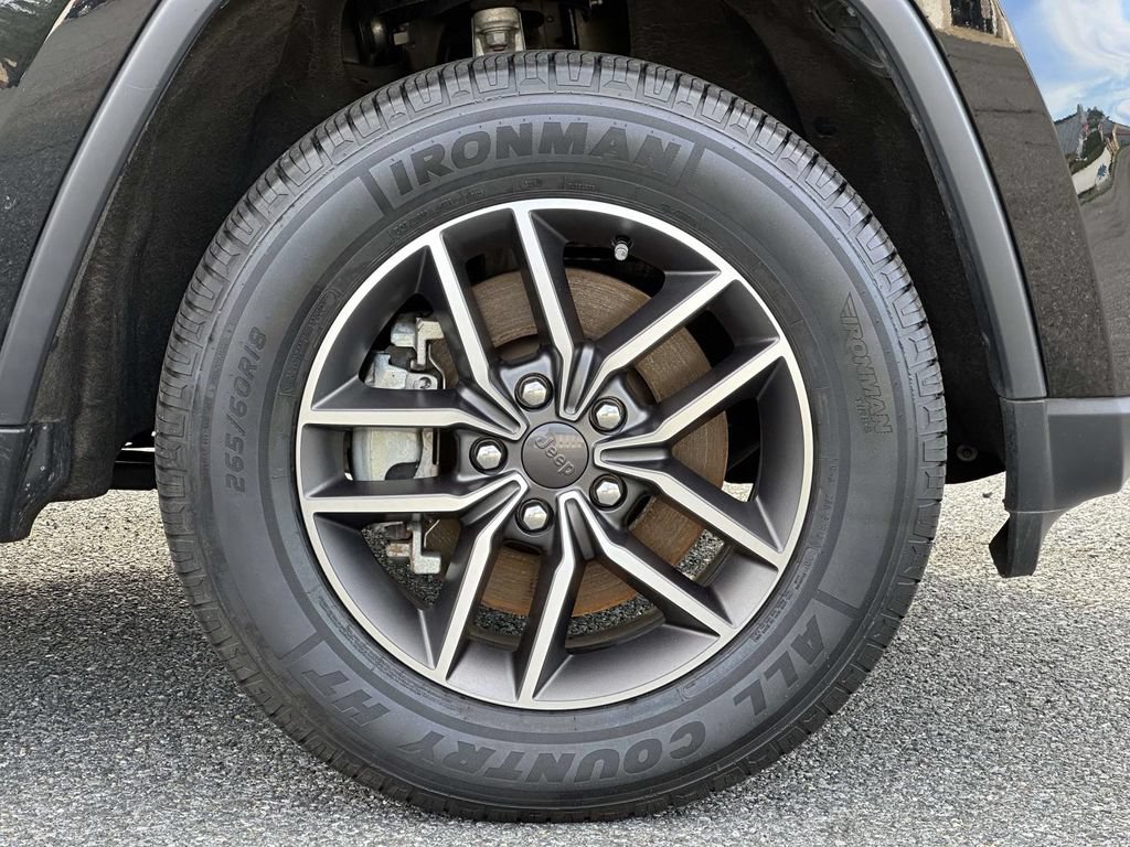 Used 2022 Jeep Grand Cherokee Limited AWD/4WD image 8