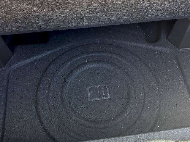 Used 2024 Chevrolet Equinox LT w/ LPO, Floor Liner Package FWD image 11