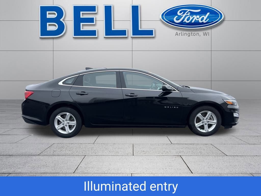 Used 2023 Chevrolet Malibu LT image 2