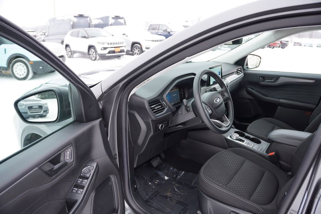 Certified 2025 Ford Escape Active image 14