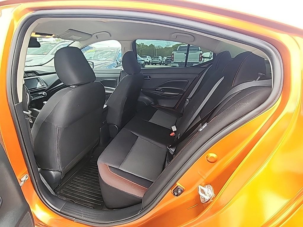Used 2022 Nissan Versa SR FWD image 10