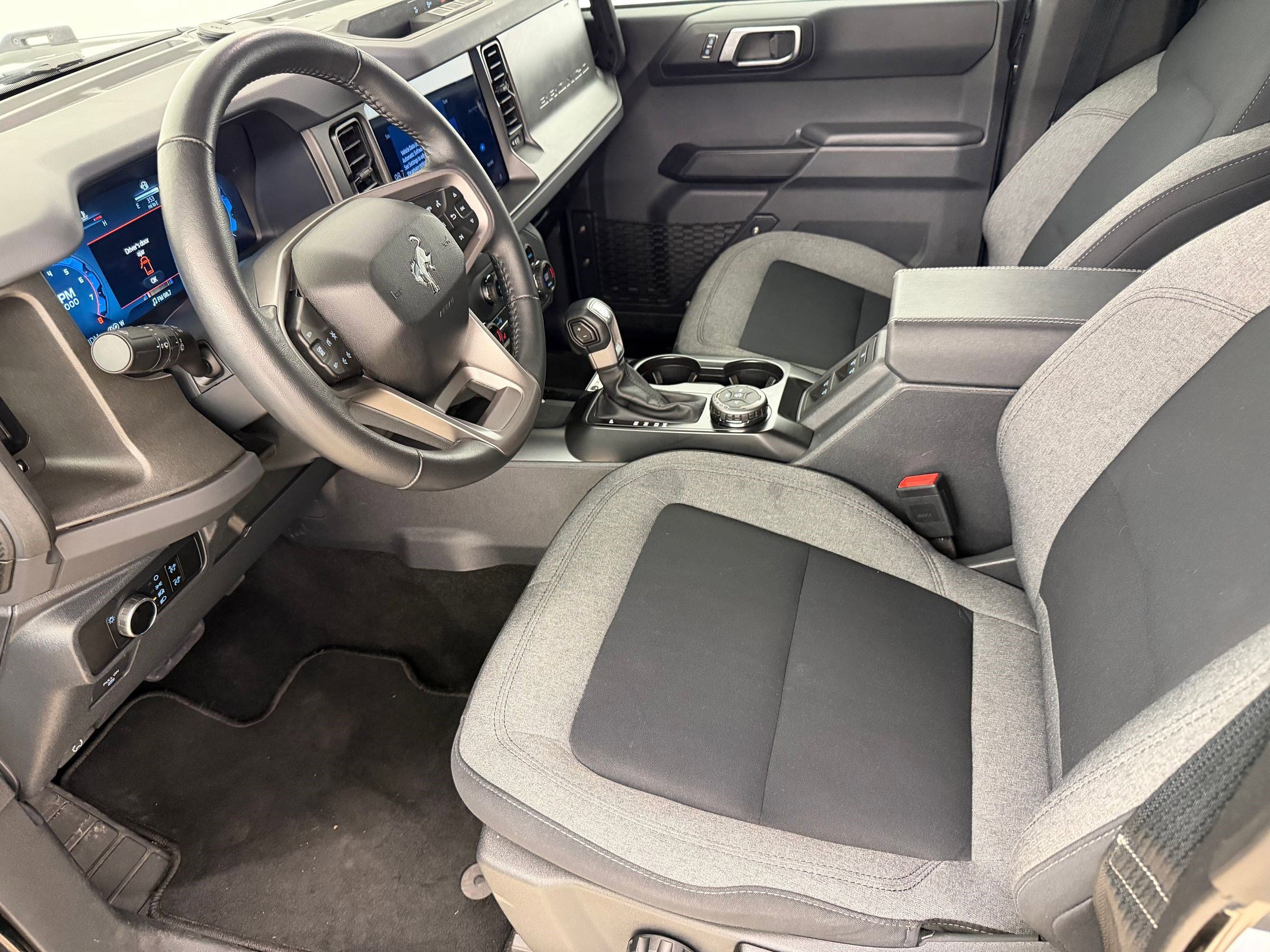 Certified 2025 Ford Bronco Big Bend image 4