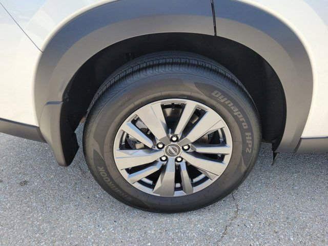 Used 2025 Nissan Pathfinder S FWD image 10