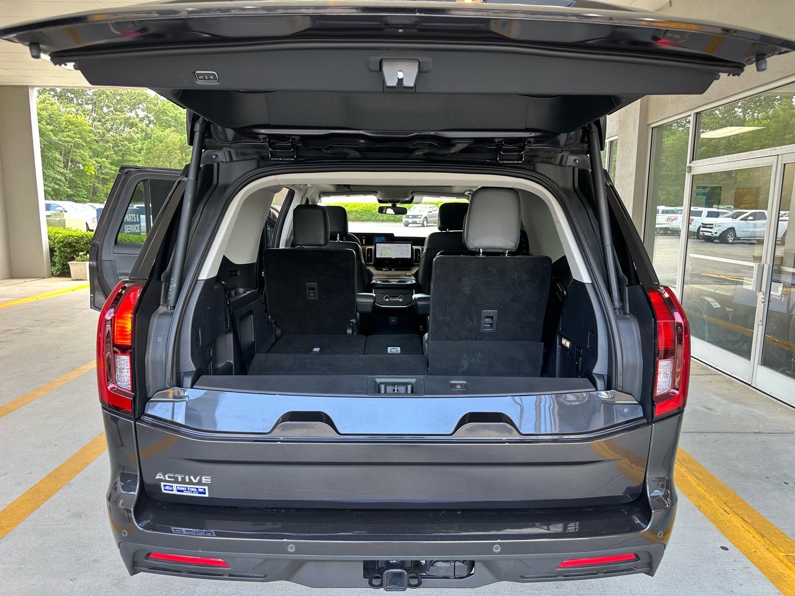 Certified 2025 Ford Expedition Active AWD/4WD image 29