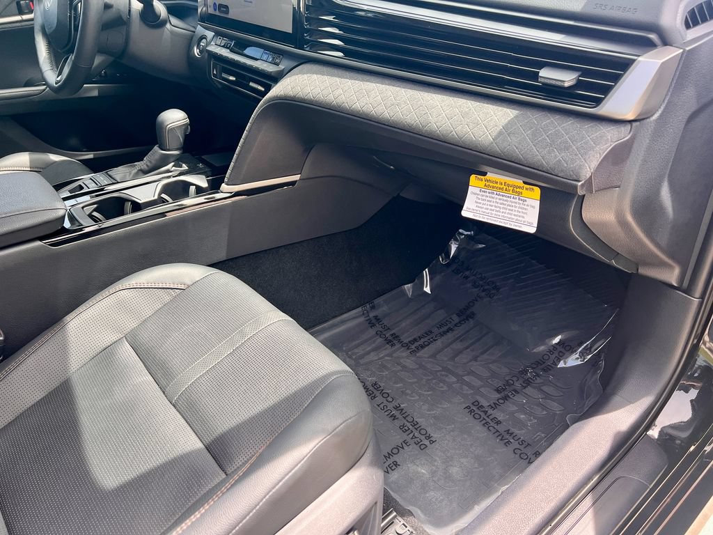 Used 2025 Toyota Camry XLE w/ Premium Plus Package AWD/4WD image 18