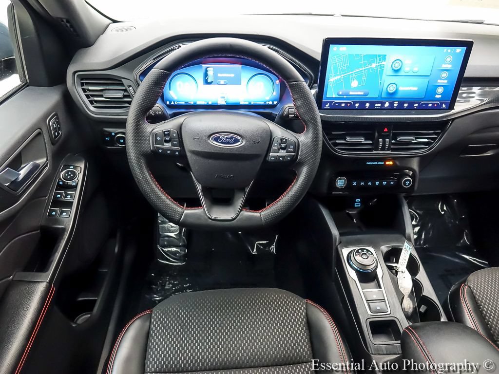 Certified 2023 Ford Escape ST-Line Elite AWD/4WD image 12