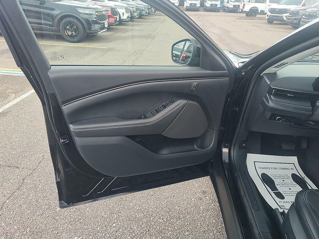 Certified 2025 Ford Mustang Mach-E Select RWD image 8