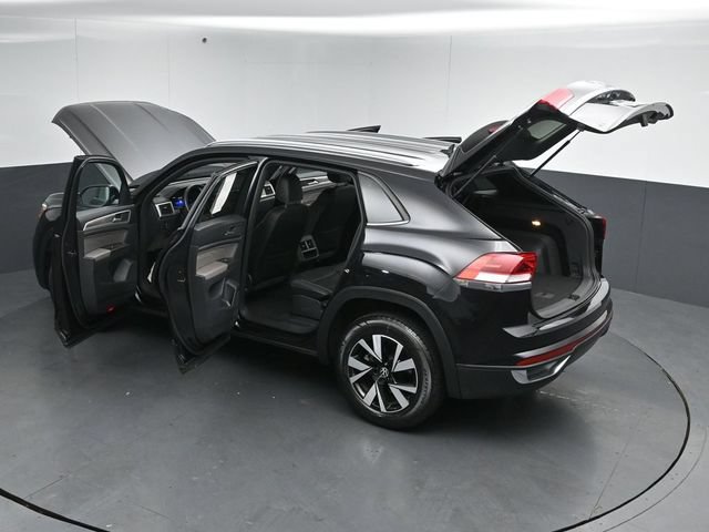 Used 2022 Volkswagen Atlas Cross Sport SE AWD/4WD image 52