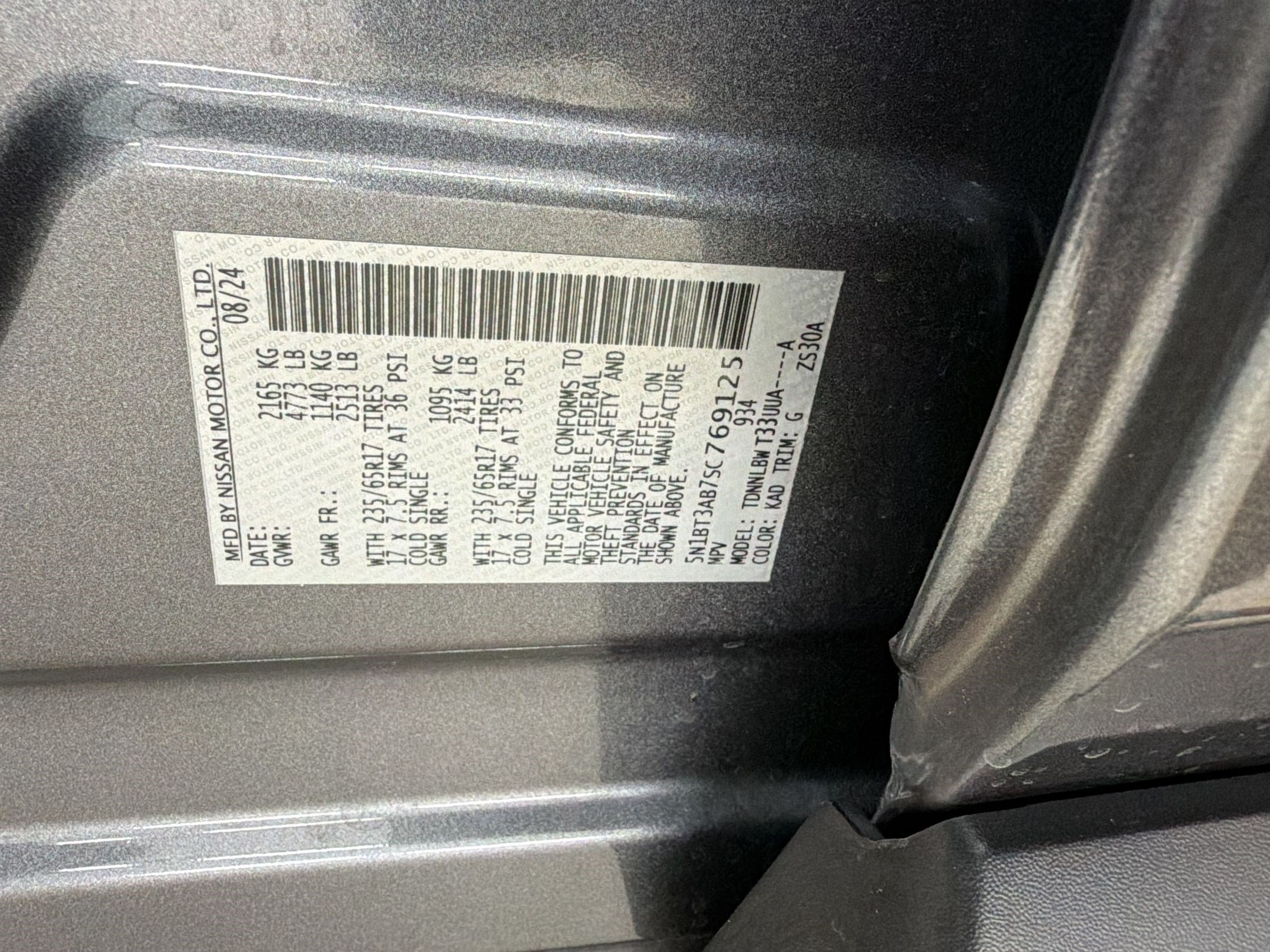 Used 2025 Nissan Rogue S AWD/4WD image 25