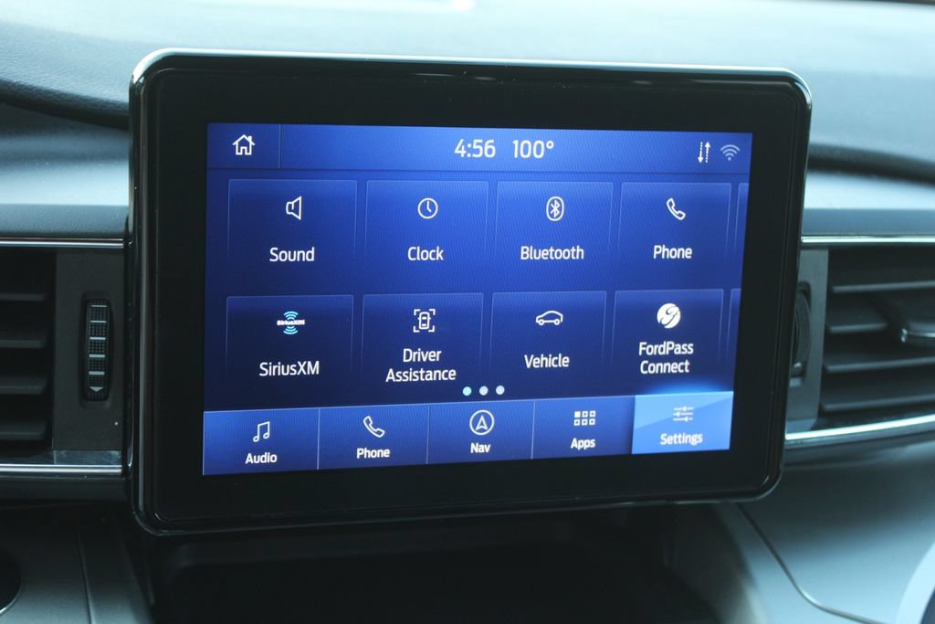Certified 2021 Ford Explorer XLT w/ Equipment Group 202A AWD/4WD image 31