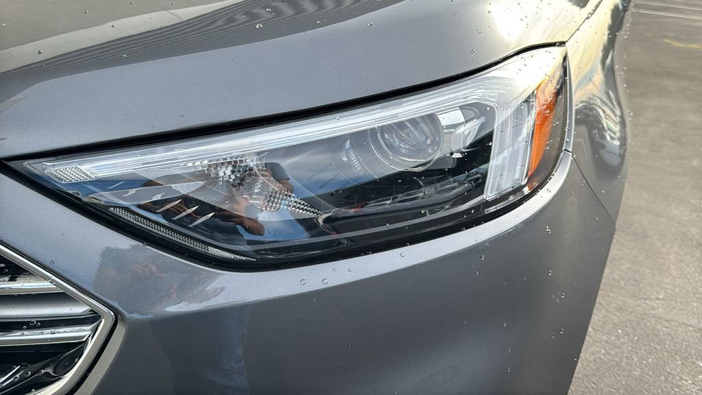 Certified 2022 Ford Edge Titanium w/ Class II Trailer Tow Package image 7