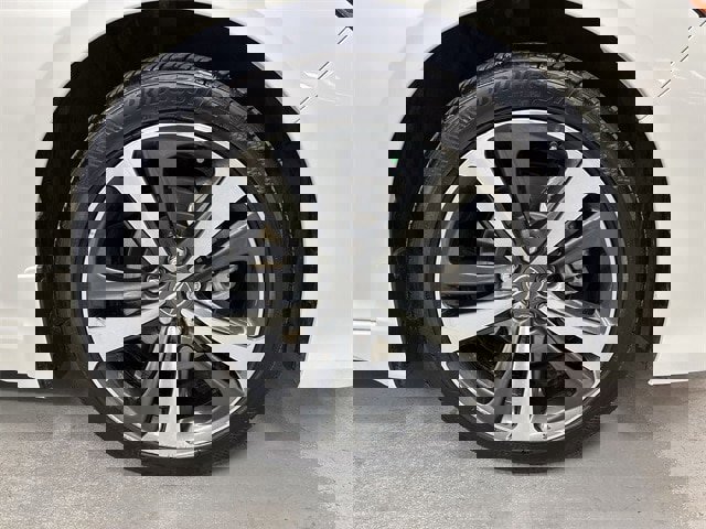 Used 2024 Acura TLX w/ Technology Package image 2