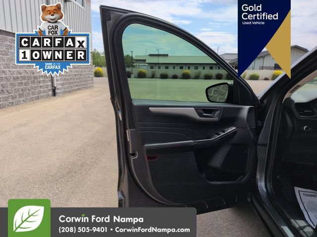 Certified 2022 Ford Escape SE w/ SE Sport Appearance Package AWD/4WD image 12