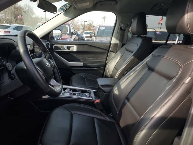 Certified 2022 Ford Explorer XLT w/ Equipment Group 202A image 10