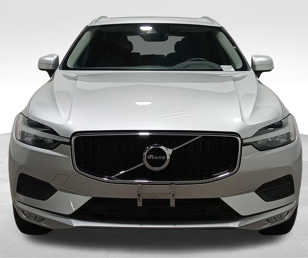 Used 2021 Volvo XC60 T5 Momentum w/ Premium Package AWD/4WD image 10
